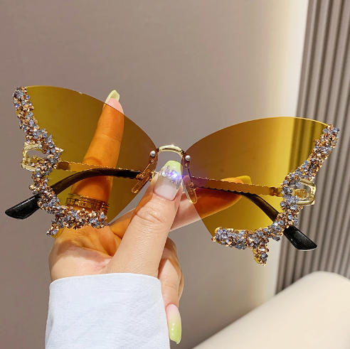 Load image into Gallery viewer, Diamond Butterfly Sunglasses
